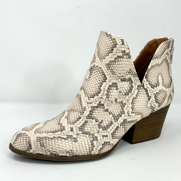 SO° Barb Bone Women's Snake Ankle Boots - Picture 6 of 13